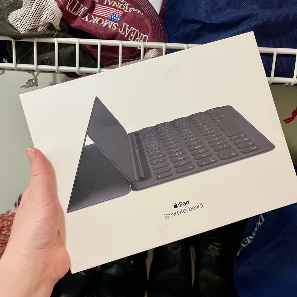 Apple iPad Smart Keyboard - Dark Gray